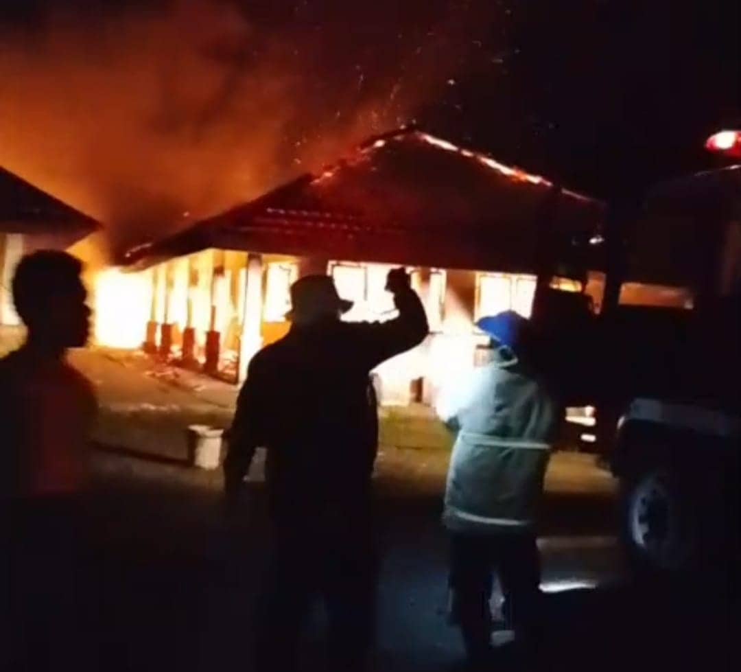 Ilustrasi berita Mimika: Asrama SMA Sentral Pendidikan Timika Terbakar