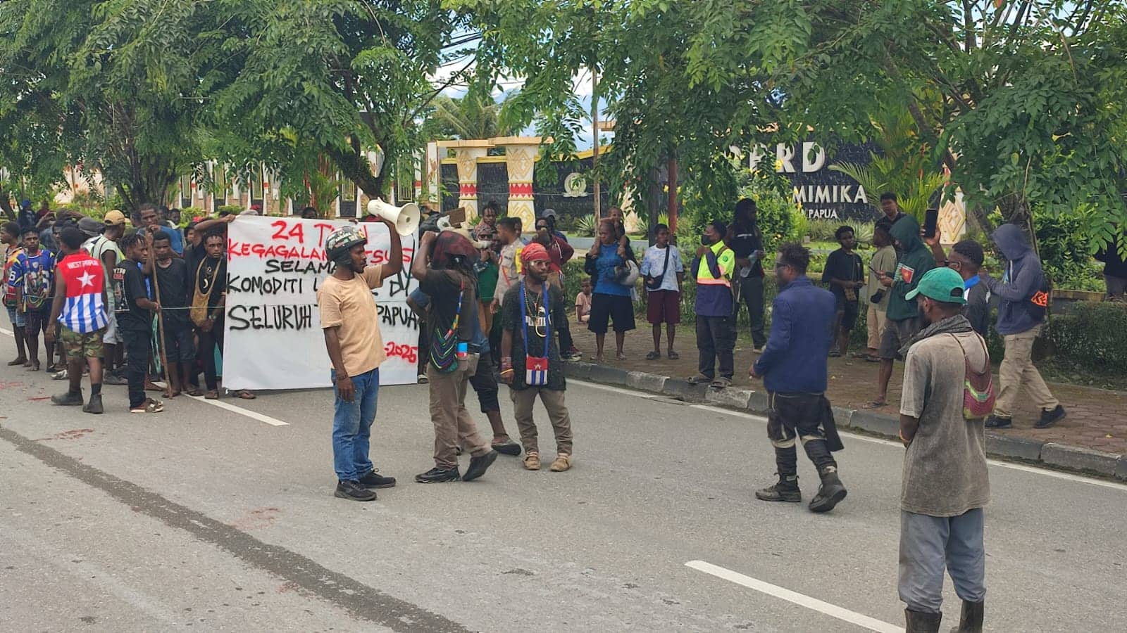 Ilustrasi berita Mimika: Solidaritas Mahasiswa dan Rakyat Papua Lakukan Aksi Memperingati 24 Tahun Otsus di Kantor DPRK Mimika