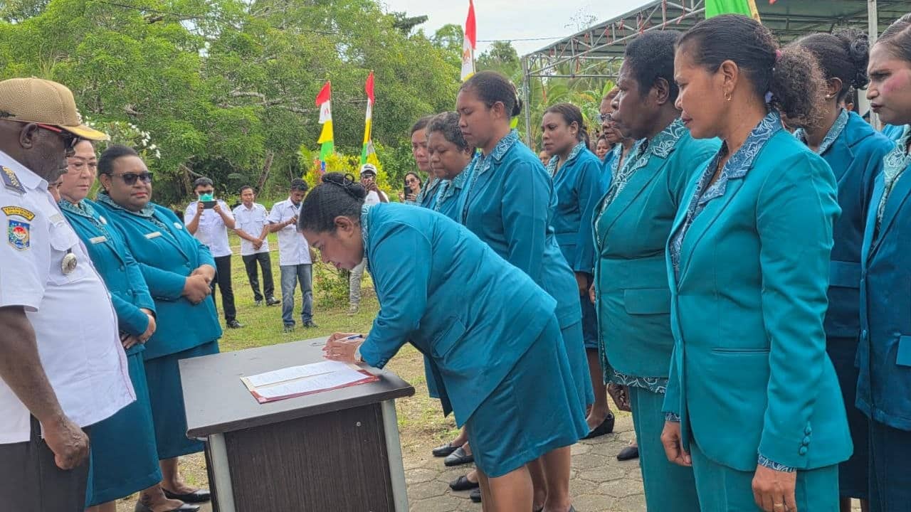 Ilustrasi berita Mimika: Pengurus TP-PKK Distrik Mimika Barat Tengah Resmi Dilantik, Dorong Peran Aktif Hingga Kampung