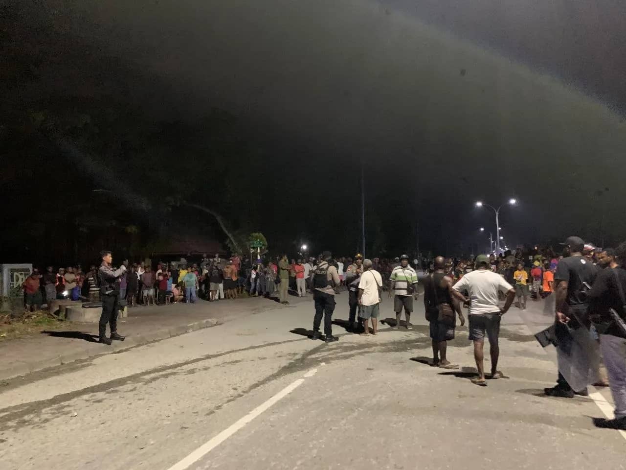 Bentrokan yang terjadi di jalan Cenderawasih SP 2 Timika