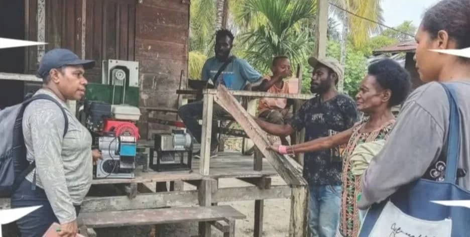 bantuan mesin parut kelapa dari YPMAK