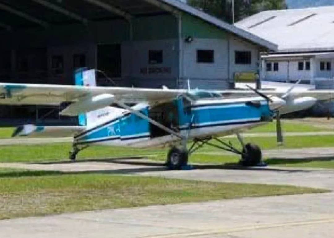 Pesawat jenis pilatus milik AMA yang dibakar KKB di Balinggama, Kabupaten Yahukimo, Papua Pegunungan
