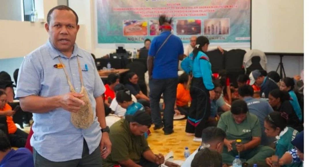 Duta Noken Papua Marshall Suebu menjadi salah satu nara sumber dalam kegiatan