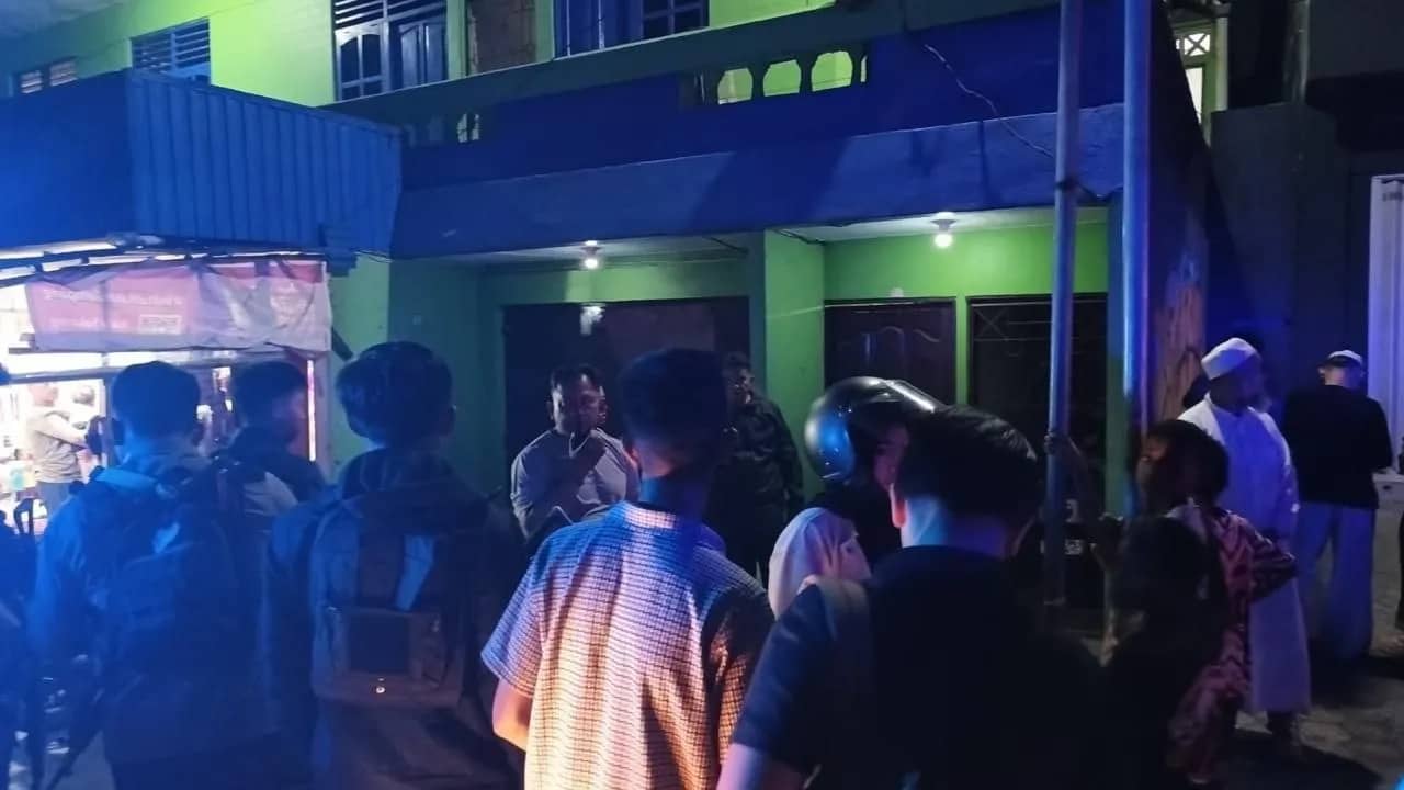 Penginapan Sinar Ujung dipenuhi masyarakat saat penemuan jenazah.