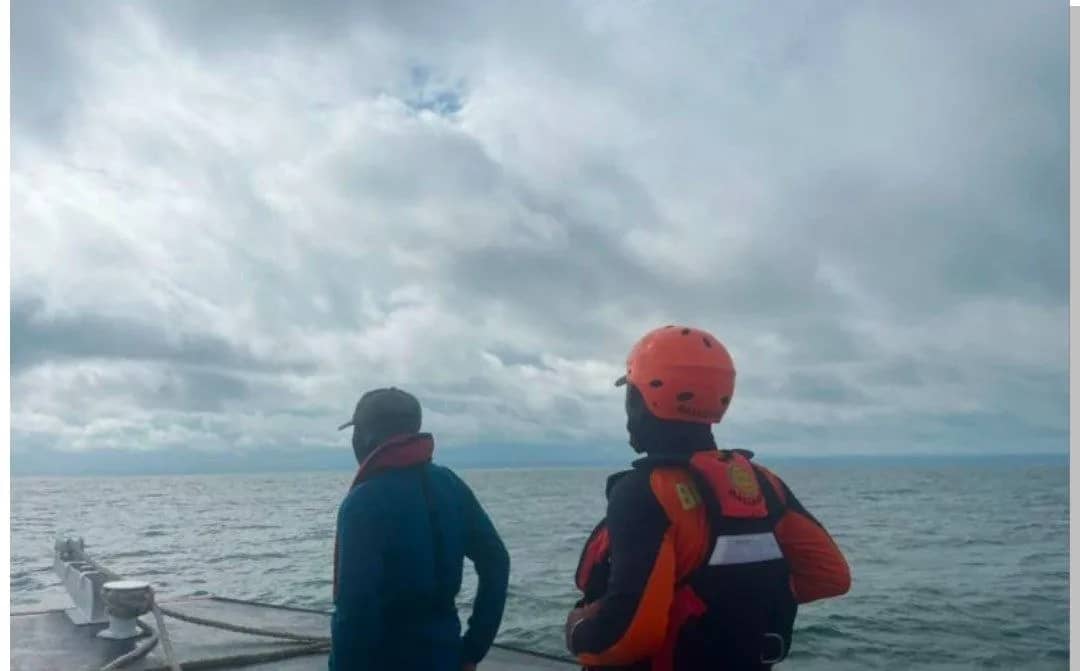 SAR Timika saat melakukan upaya pencarian terhadap perahu nelayan yang hilang di Perairan Atuka Distrik Mimika Tengah