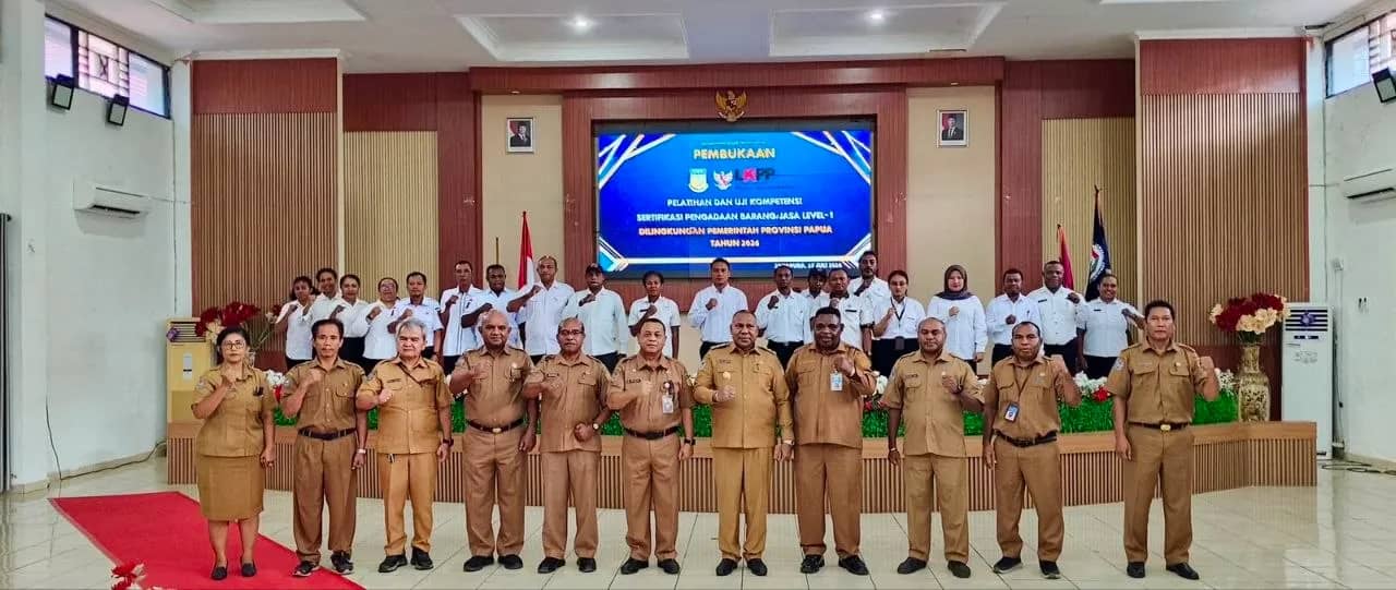 Wakil Gubernur Papua saat membuka Pelatihan Teknis Pengadaan Barang dan Jasa Level 1.