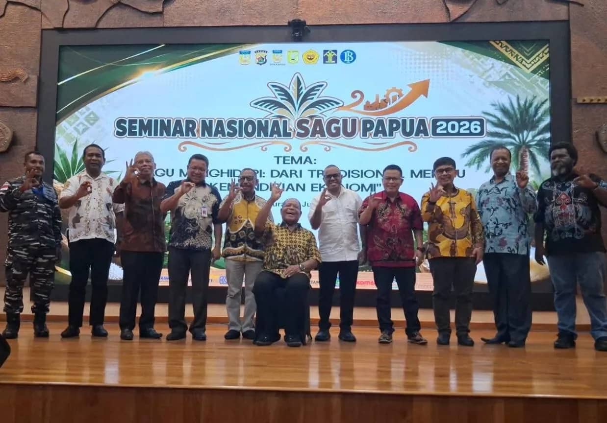 Foto bersama di Festival Colo Sagu Papua