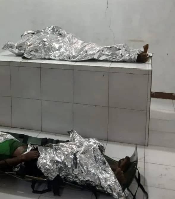 Kedua jenazah saat dievakuasi usai kontak tembak di kawasan Kali Kolof, Kabupaten Yahukimo, Papua Pegunungan.