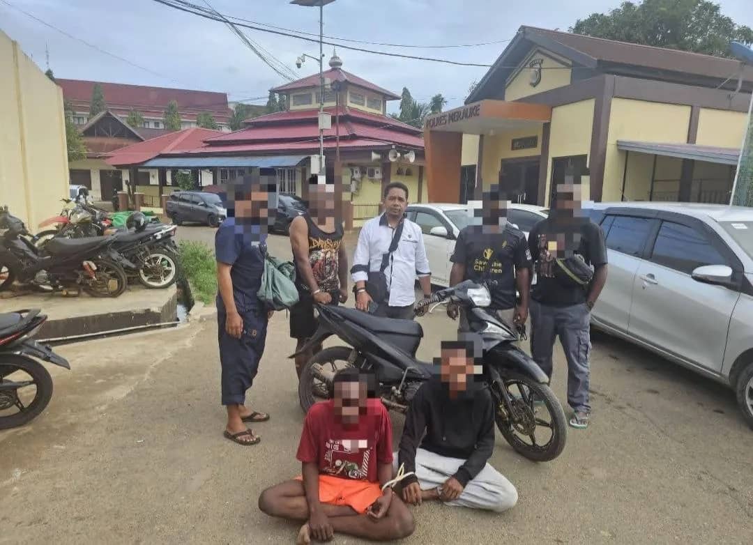 Pelaku dan barang bukti yang diamankan