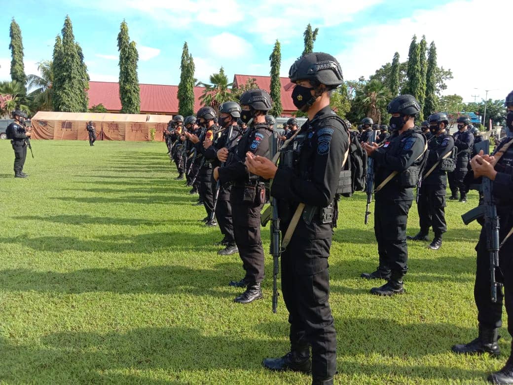 Apel Kesiapan Brimob BKO Polda Sulsel di halaman Polres Merauke, Senin (16/3).