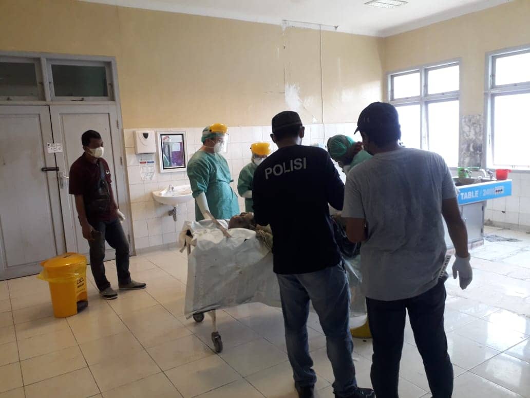 Jenazah Mr X di kamar mayat RSUD Mimika
