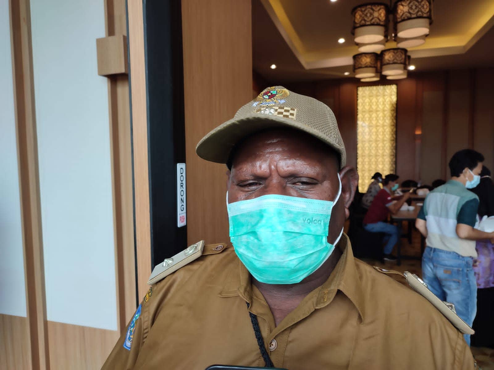 Kepala Kampung Fanamo, Valentinus Mitowo