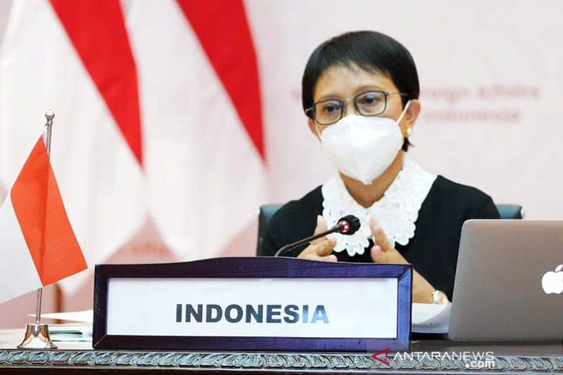 Menteri Luar Negeri RI Retno Marsudi berbicara pada pertemuan virtual COVAX AMC Engagement Group pada Senin (12/7/2021)