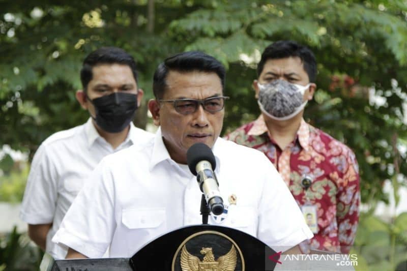 Kepala Staf Kepresidenan Jenderal (Purn) TNI Moeldoko mengajak semua pihak menjadikan perayaan Natal sebagai momentum untuk memelihara kerukunan dan toleransi