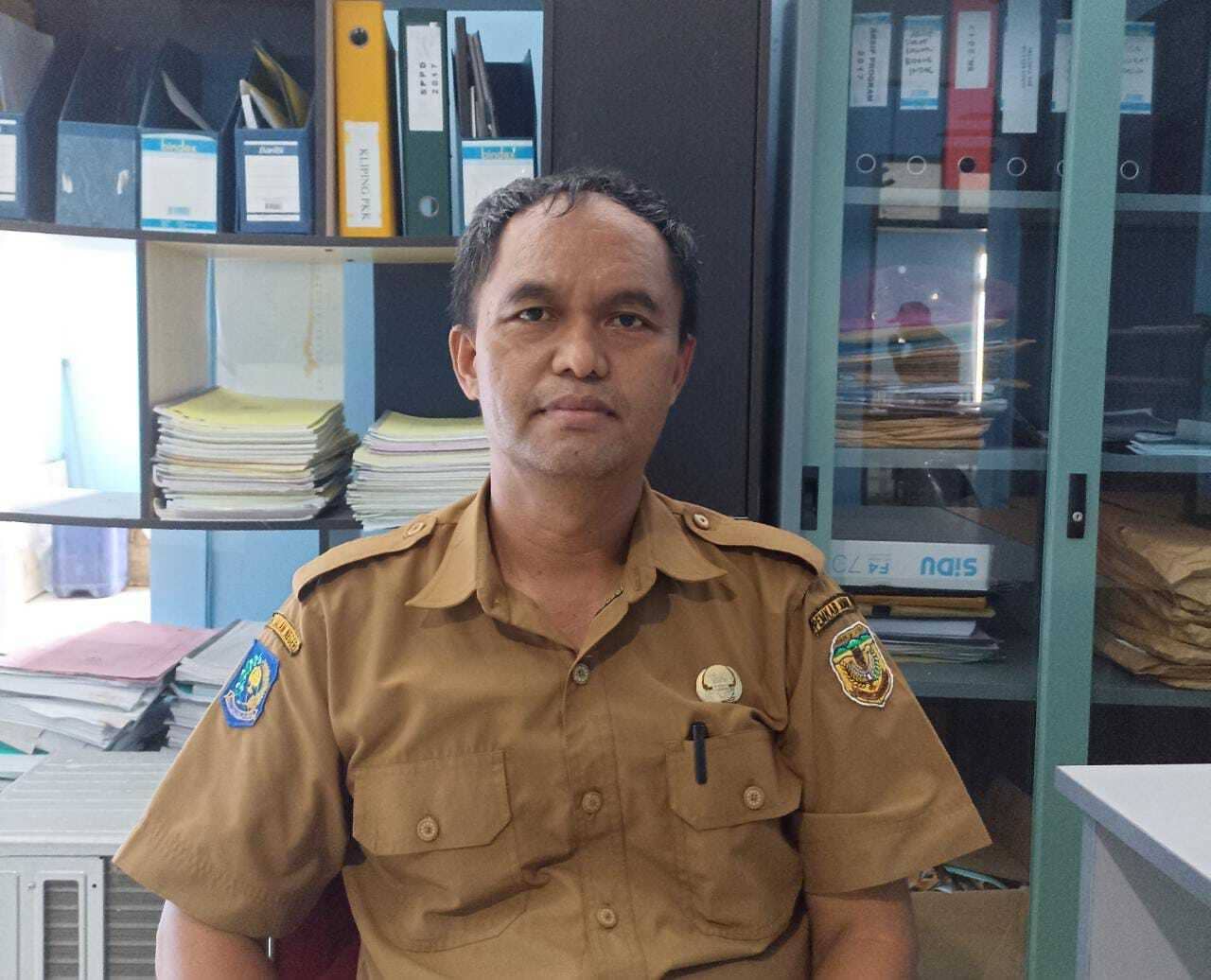 Plt. Kepala Disperindag Mimika, Petrus Pali Ambaa