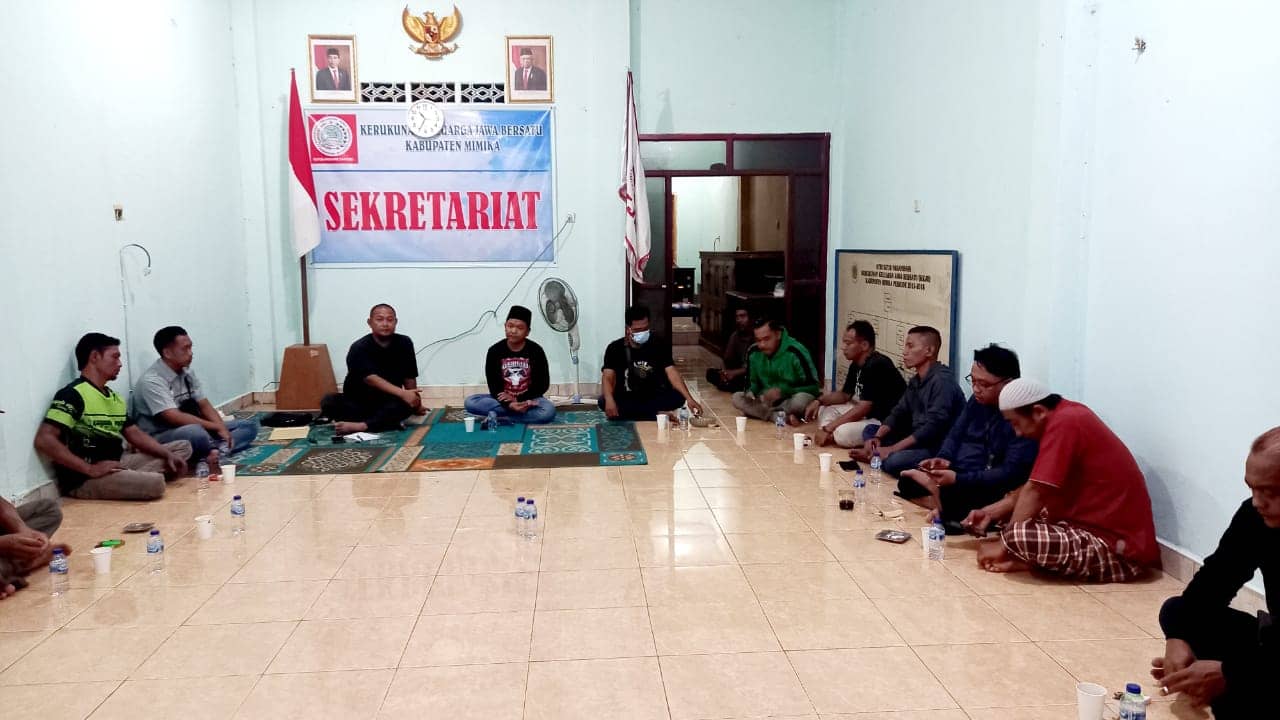 Pertemuan pengurus KKJB Timika.