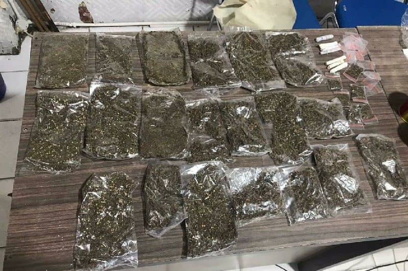 33 Paket ganja yang diamankan di Rusun Pasar Inpres Dok IX Jayapura.