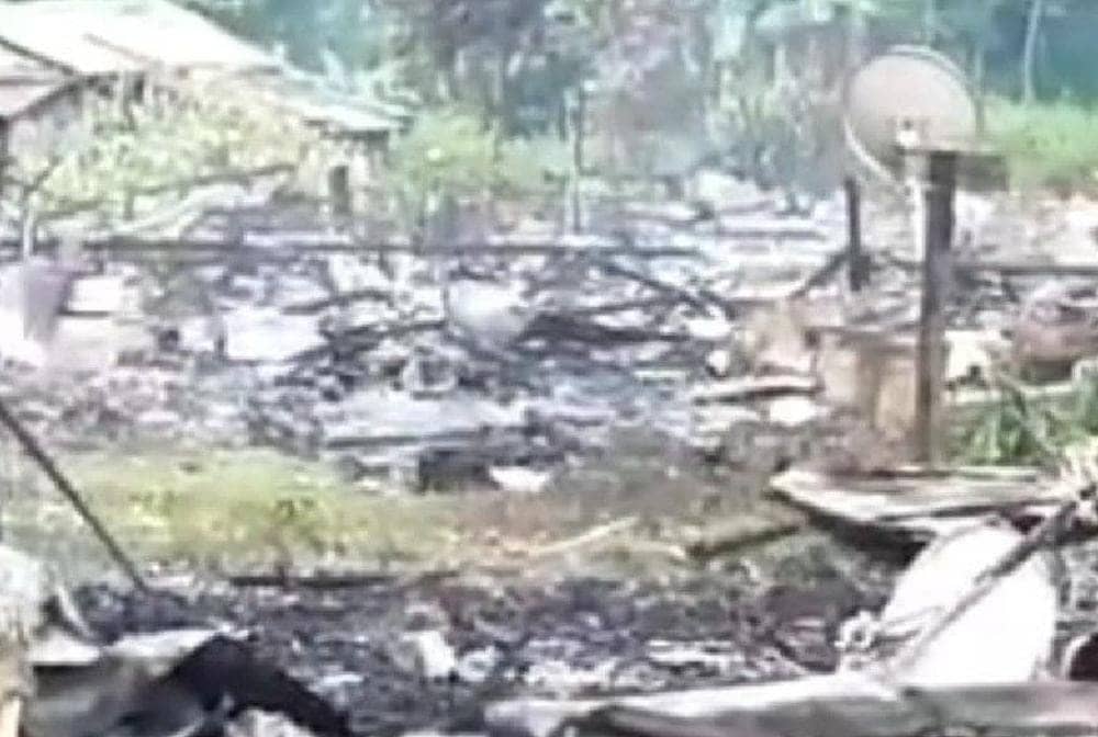 Tempat penampungan pendulang di Distrik Baya Biru, Kabupaten Paniai, Papua dibakar KKB. 
