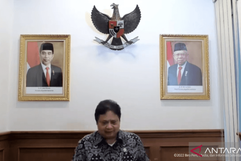 Menteri Koordinator Bidang Perekonomian Airlangga Hartarto saat Konferensi Pers PPKM secara daring, Senin (14/3/2022).