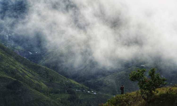 gunung yaalyem
