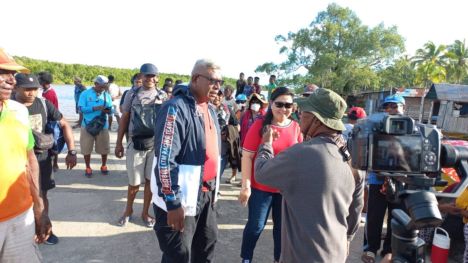 Wabup JR saat tiba di Pelabuhan Atapo, Kokonao.