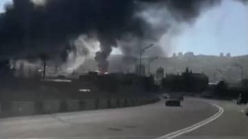 Serangan Drone Ukraina Sebabkan Kebakaran Hebat di Kilang Minyak Rusia