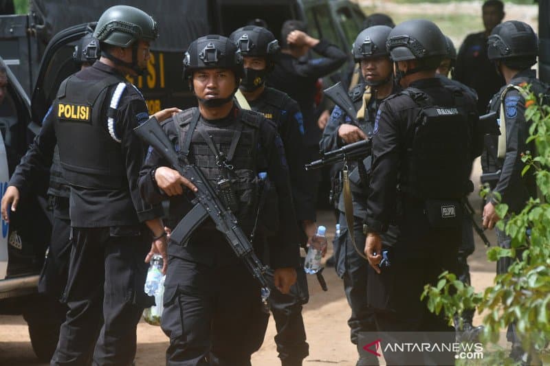 Ilustrasi berita NASIONAL: Aksi Teror Upik Lawanga di Poso Tewaskan 27 Orang