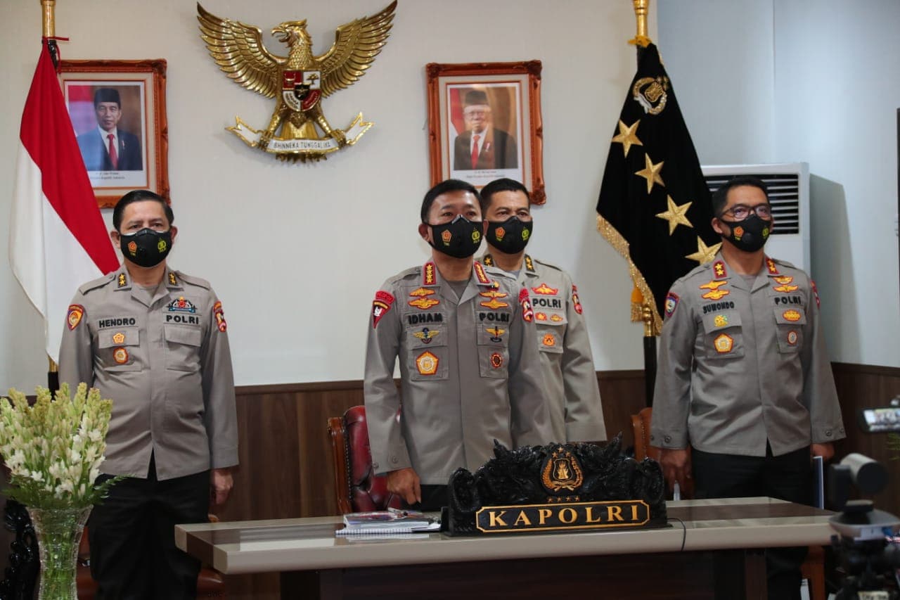 Ilustrasi berita NASIONAL: Tiga Terdakwa Surat Jalan Palsu Divonis Bersalah, Kapolri: Hukum Tidak Tajam ke Bawah