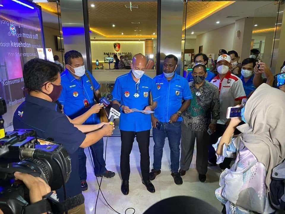 Ilustrasi berita NASIONAL: Cuitan Abu Janda Lukai Harga Diri Orang Papua, KNPI Lapor Polisi