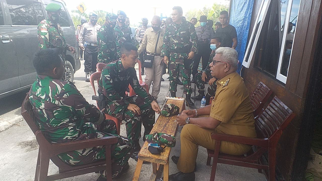 Ilustrasi berita Uncategorized: Wakil Bupati dan Dandim Temui Keluarga Korban, Warga Tuntut Rp 5 Miliar, Polisi Amankan 6 Pelaku Penganiayaan