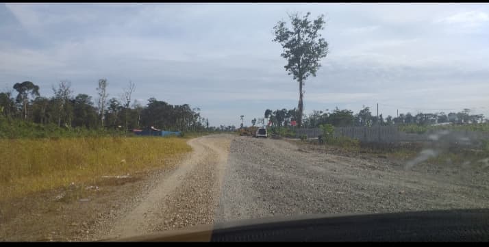 Jalan Irigasi-Brigif yang belum ada pengerjaan lanjutan.
