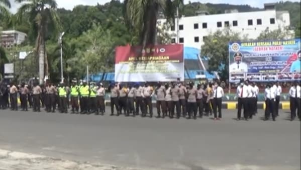 Anggota Polresta Jayapura saat apel gabungan