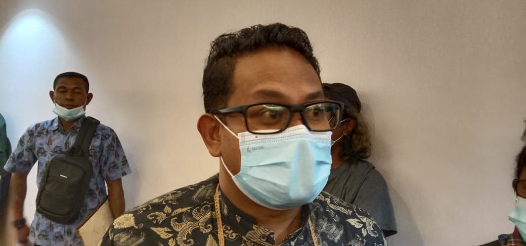 Sekda Mimika, Michael Gomar SSTP, MSi