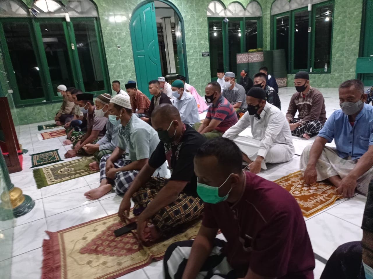 Doa bersama untuk awak KRI Nanggala 402