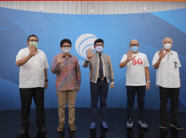 Launching 5G