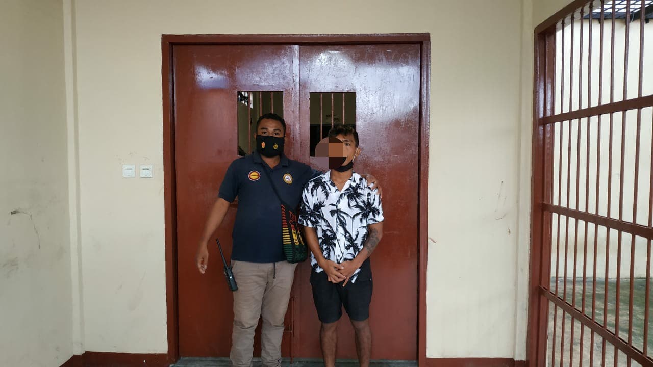 Pelaku penikaman Rivaldo dijebloskan ke Polsek Miru