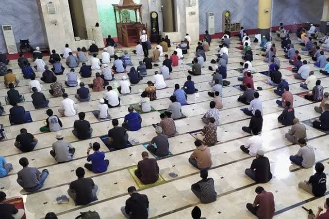 Suasana sholat dimasa pandemi