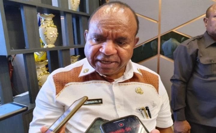 Asisten 1 Sekda Papua bidang pemerintahan Doren Wakerkwa