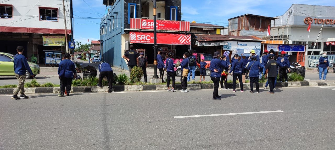 Kegiatan bersih bersih kota