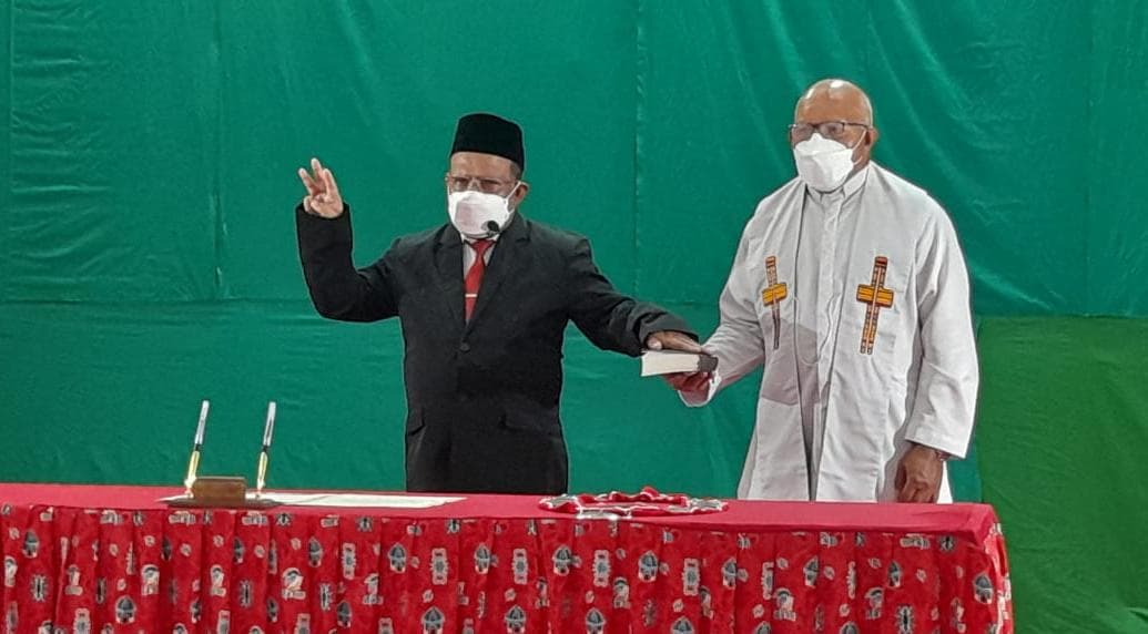 Ilustrasi berita pinpost: Selamat dan Sukses! Doktor Beatus Tambaip Akhirnya Dilantik Jadi Rektor Unmus