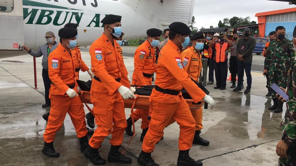 Ilustrasi berita MIMIKA: Bantah Ditembak KKB, Polisi Jelaskan Dugaan Penyebab Jatuhnya Rimbun Air, Ini Daerah Asal Tiga Krew