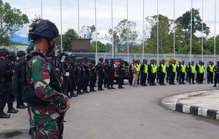 Pasukan pengamanan PON Kluster Mimika.