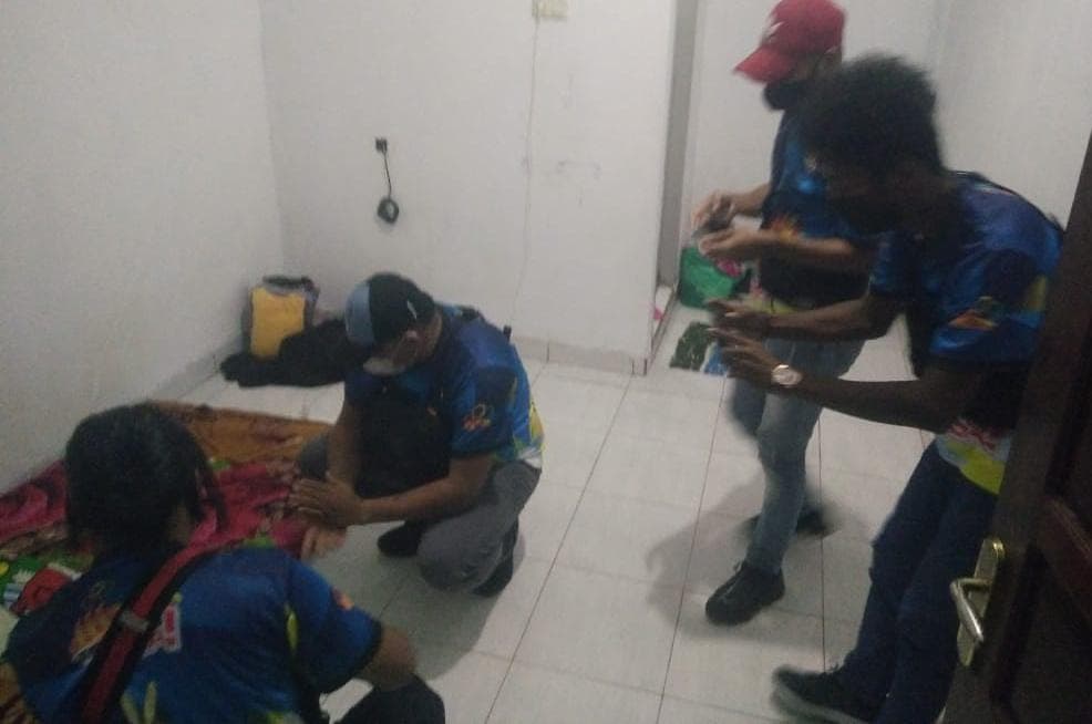 Ilustrasi berita MIMIKA: Seorang Wanita Ditemukan Meninggal Tergeletak di Kamar Mandi Kos-kosan Jalan Patimura