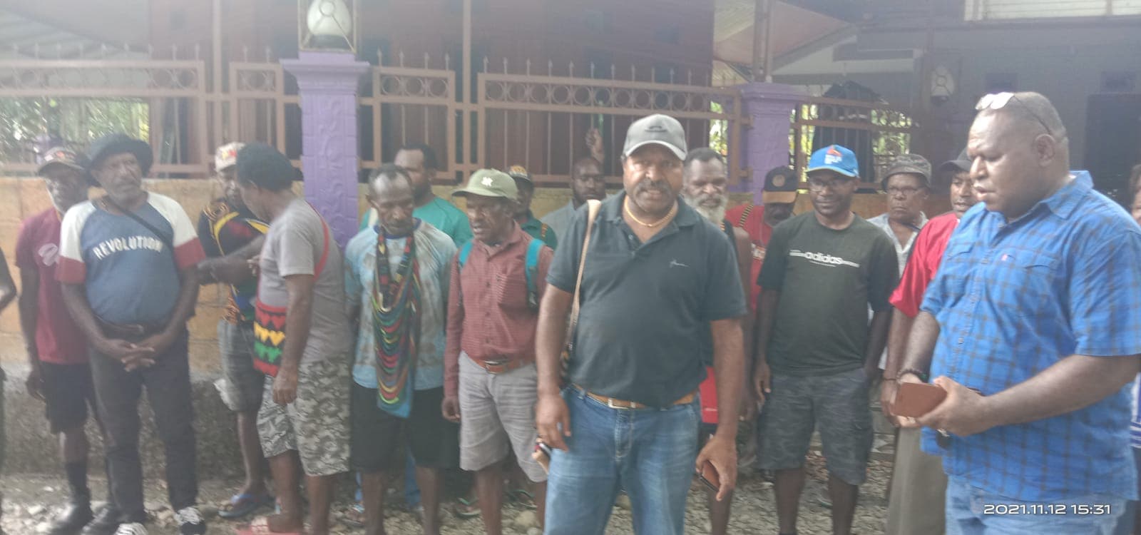 Forum Pemilik Hak Sulung (FPHS) Timika berencana Senin (12/11) menggelar aksi demo meminta penjelasan Bupati dan Sekda Mimika terkait perekrutan direksi dan karyawan PT Timika Abadi Sejahtera yang akan mengelola dana 7 persen dari divestasi saham PTFI.