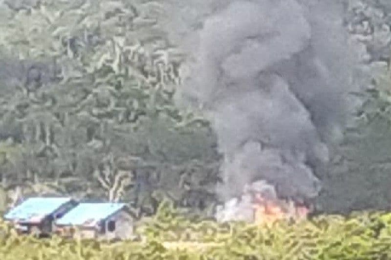 SMP Negeri Serambakom, Pegunungan Bintang Papua yang dibakar KKB