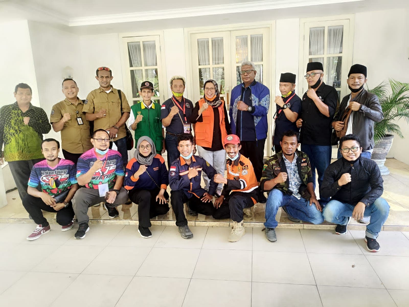 Ilustrasi berita NASIONAL: KKJB Mimika Serahkan Bantuan dan Bangun 20 Unit Hunian Sementara Untuk Korban Erupsi Semeru