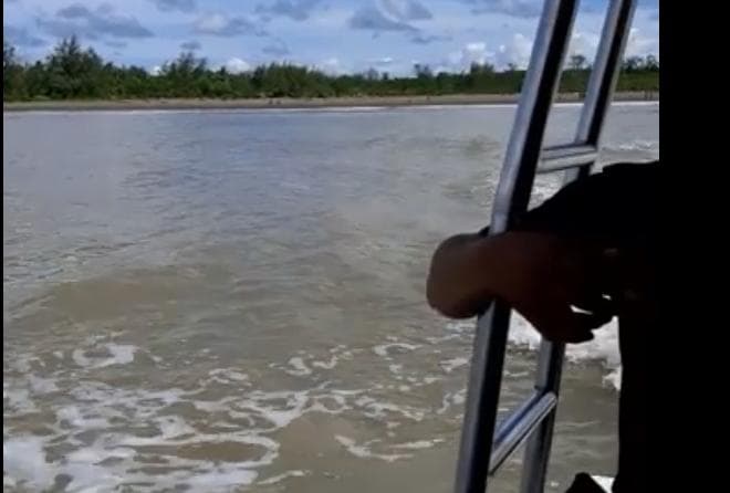 Muara Kampung Aindua, Kabupaten Mimika, Papua.