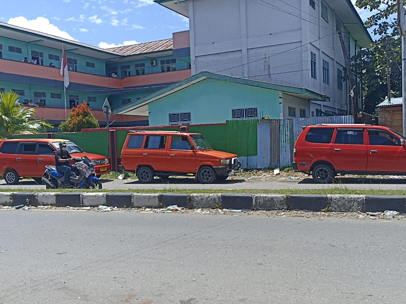 Ilustrasi berita MIMIKA: Hanya 300 Unit Angkutan Umum yang Tercatat Beroperasi di Timika, Terminal Bayangan SP 1 Timika Segera Ditertibkan