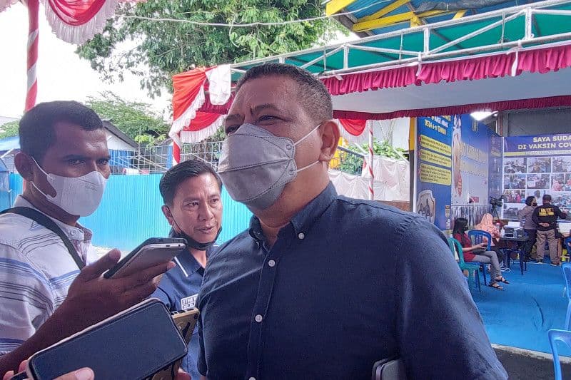 Kepala Dinas Kesehatan Kabupaten Mimika Reynold Ubra