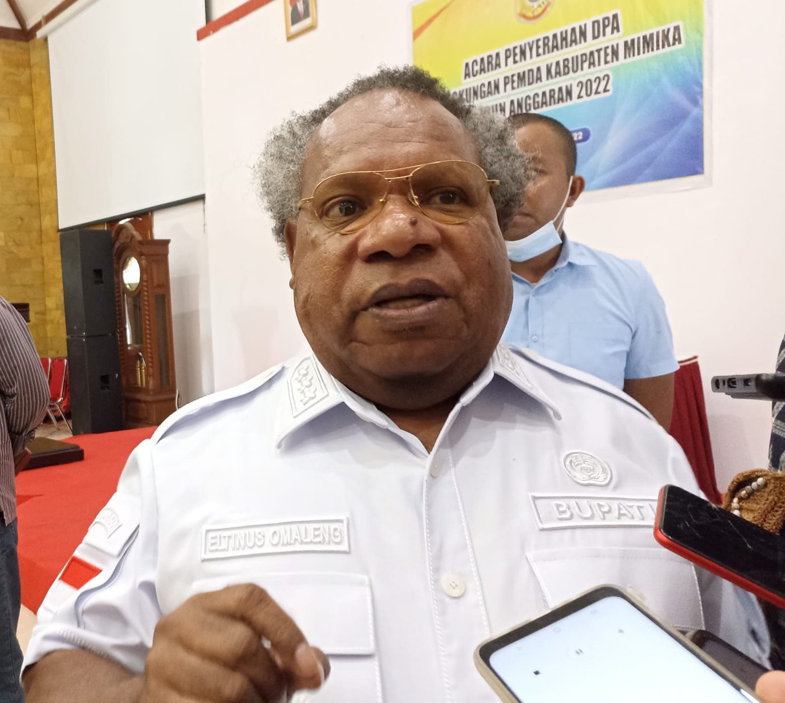 Bupati Mimika Eltinus Omaleng
